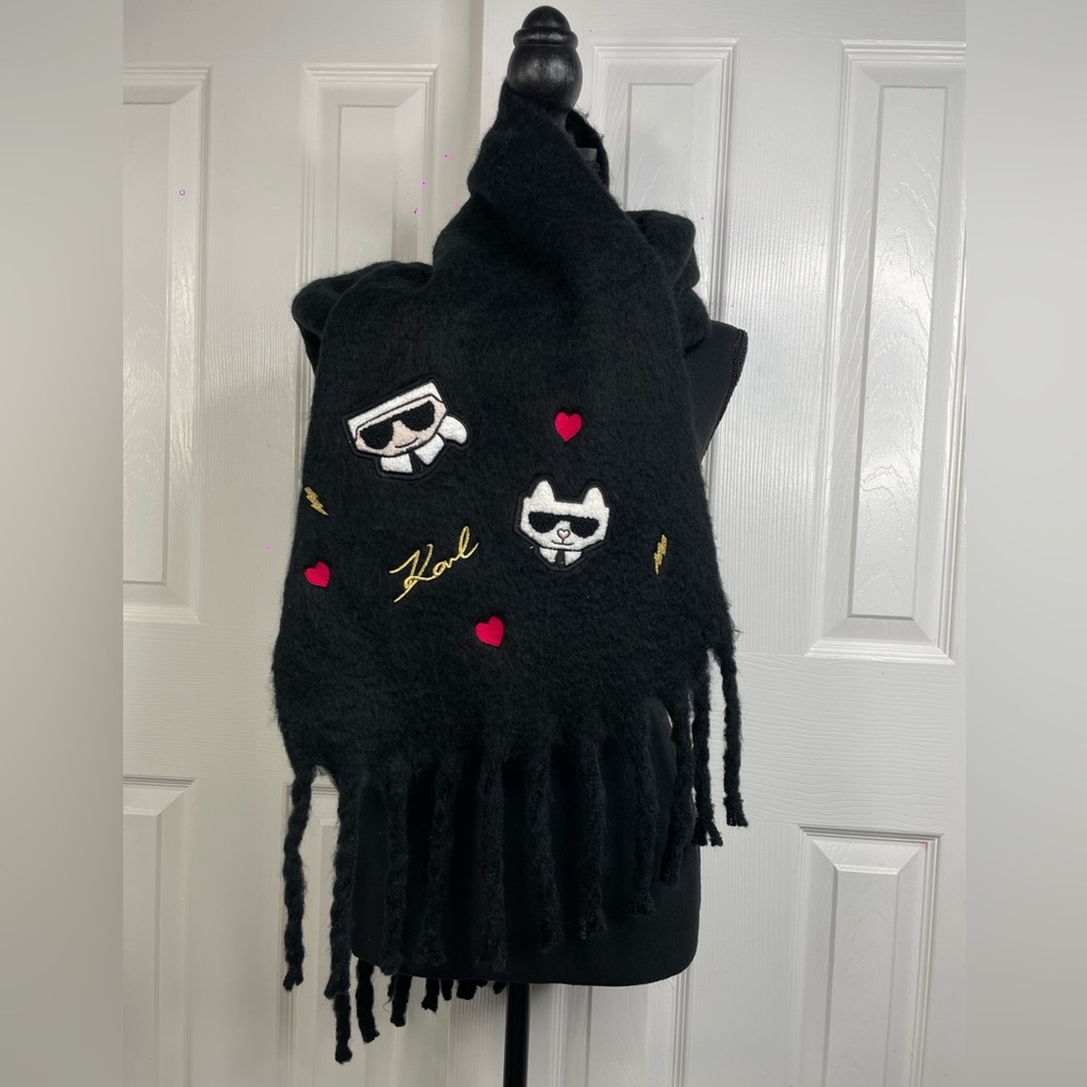 Karl Lagerfeld Chunky Long Black Scarf